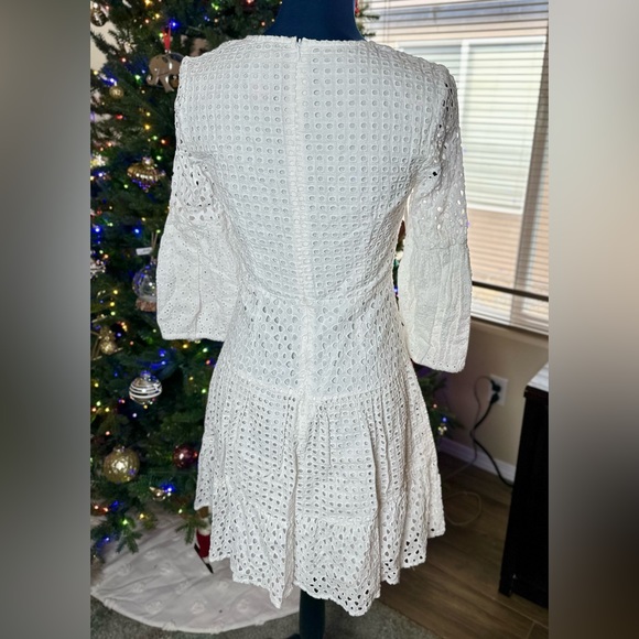 EUC Vince Camuto 3/4 Lantern Sleeve White Eyelet Lace Fit & Flare Dress - Picture 12 of 16